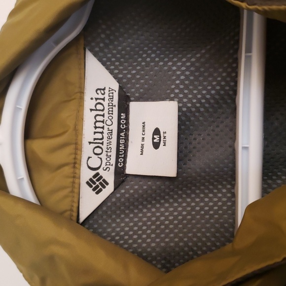 Mens Columbia jacket, size medium, in the color tan. - Picture 3 of 7